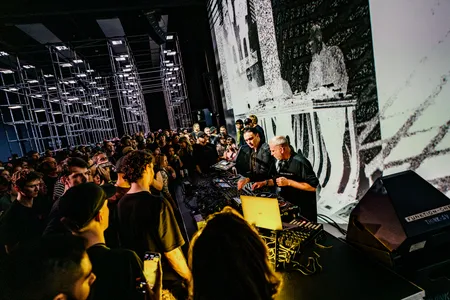 Visual Frequencies @ Nxt, ADE25