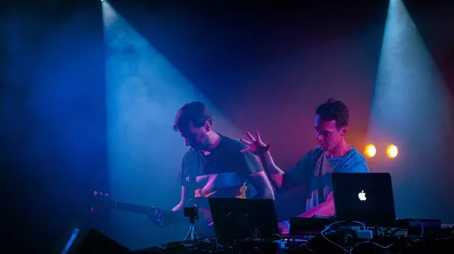 Kiwi Club live in Gebr. de Nobel