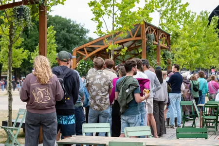 die eeuwige rijen voor (de) koffie @DTRH