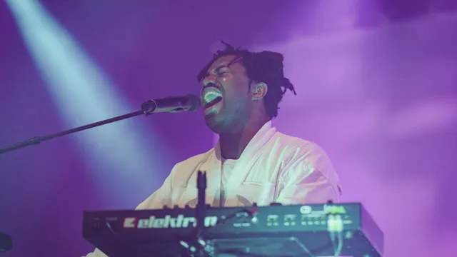 Sampha live op Lowlands 2017