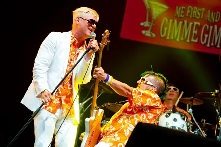 Me First And The Gimme Gimmes op Lowlands 2012