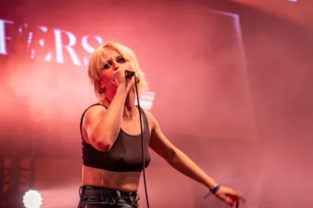 Amyl And The Sniffers