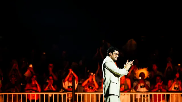 Bad Bunny in GelreDome in strak creme pak