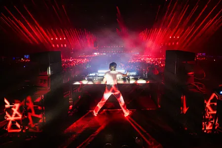 Chloe Caillet in de Bravo tijdens de Lowlands 2026