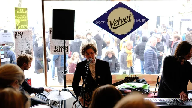 The Visual @ Velvet Music