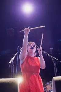 tUnE-yArDs live op Lowlands 2012.