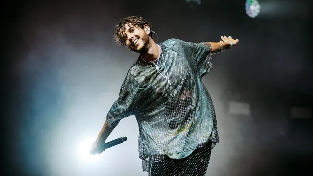 Oscar and the Wolf in de Alpha op Lowlands 2022
