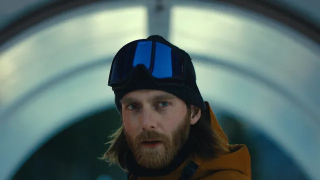 Reinout Scholten van Aschat in de film Alpha.