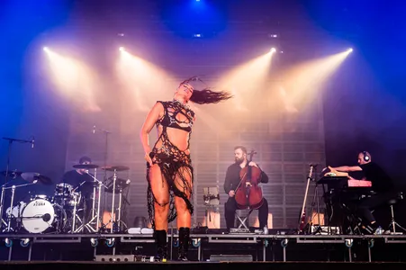 Sevdaliza in de India op Lowlands 2022