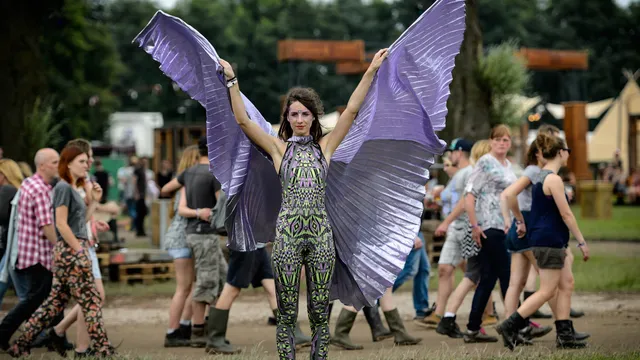 Butterfly girl, op Down The Rabbit Hole, 2016