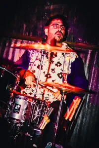 Platonic Smile bij Cat's Cult