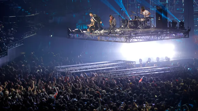 DNCE bij de MTV EMA's