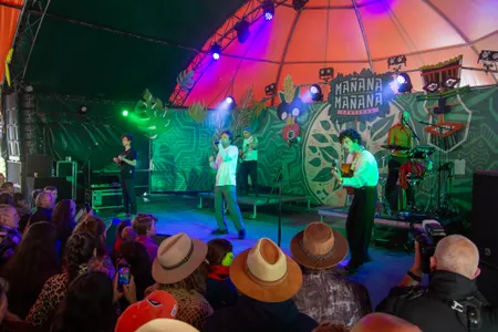 Habla De Mi En Presente