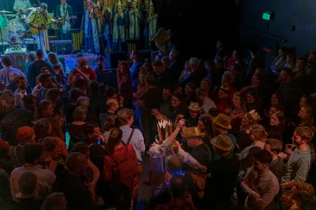 How to Throw a Christmas Party, donderdag 22 december 2022 @ De Helling