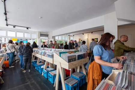 Platenzaak Variaworld aan de Oudegracht