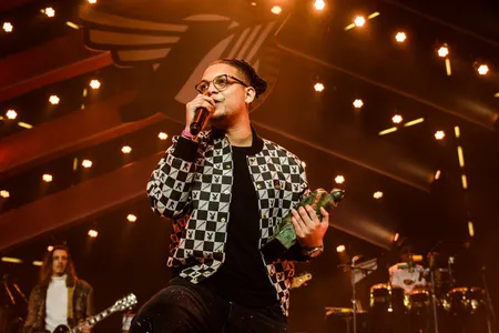 Ronnie Flex wint de Popprijs 2018 tijdens Noorderslag