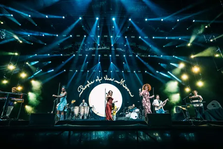 Nu Genea op Lowlands 2026