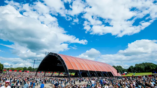 De nieuwe Alpha tent op Lowlands 2017