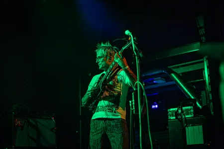 Frankie and the Witch Fingers