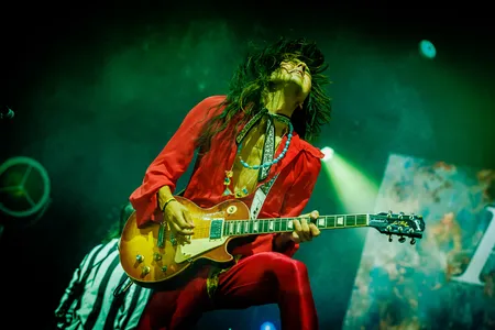 Palaye Royale live in de Heineken op Lowlands 2022