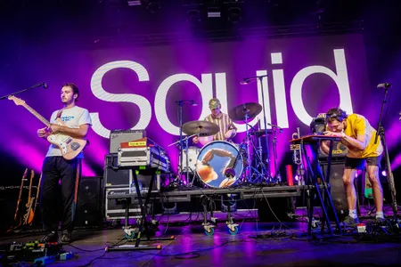 Squid live op Lowlands 2025