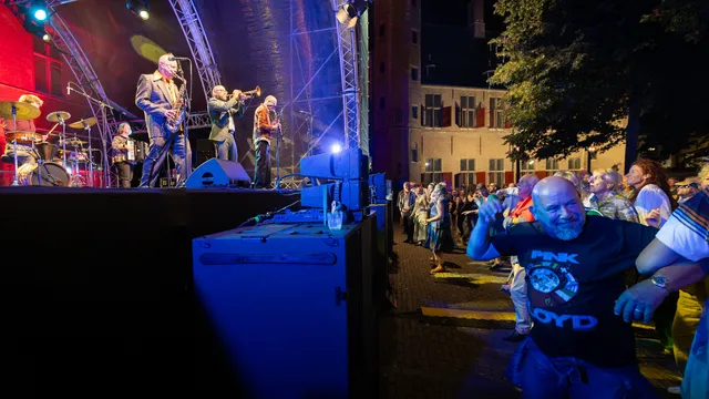 Amsterdam Klezmer Band