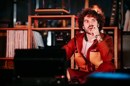 FKJ live in de Bravo op Lowlands 2022