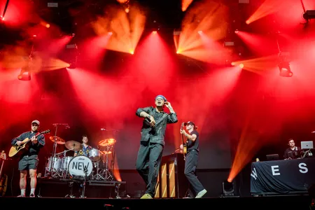 New West in de India op Lowlands 2024