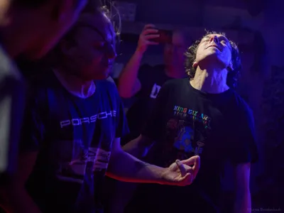 Dan and the Middle Men