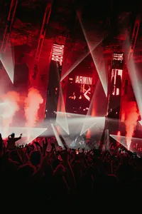 Armin van Buuren en Benwal in de Gashouder op Amsterdam Dance Event 2026