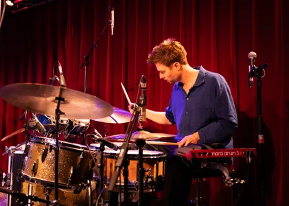 Meral Polat in Paradox