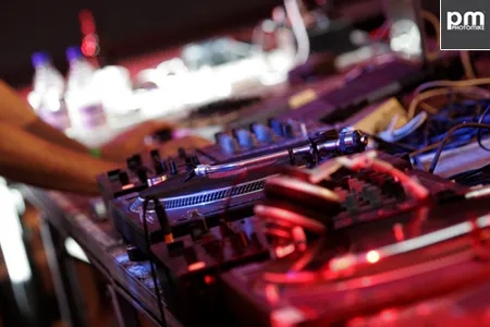 Nijmeegsche Elektronische Waar