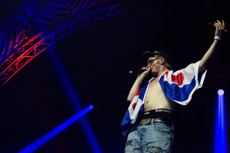 Joost Klein op Paaspop 2022