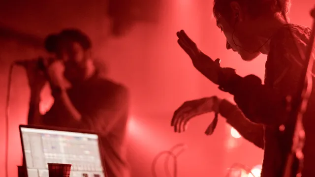 Bass Astral x log in Huize Maas ESNS19