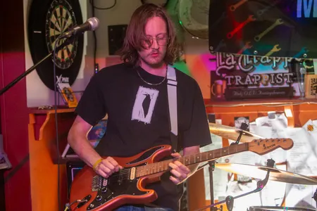 Weathered Alkmaar Live