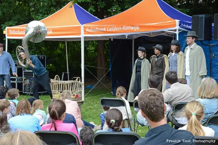 B.O.O.M! Bold Opera on the Move