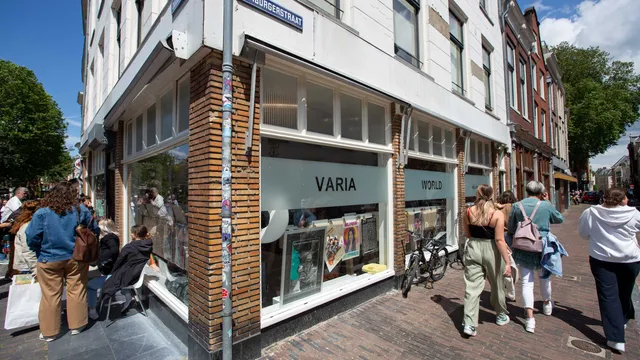 Platenzaak Variaworld aan de Oudegracht
