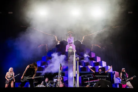 Machine Gun Kelly op het Noordpodium tijdens Pinkpop 2023