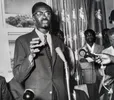Premier Patrice Lumumba geeft een speech in augustus 1960, een halfjaar voordat hij vermoord wordt (c) AFP