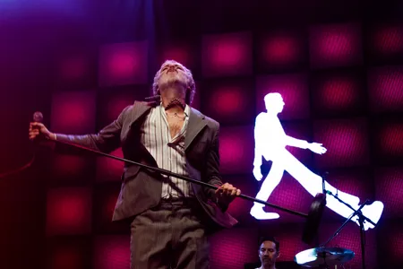 Baxter Dury op Down The Rabbit Hole 2026 dag 2