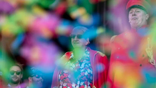 defilé Tante Rikie op het hoofdpodium