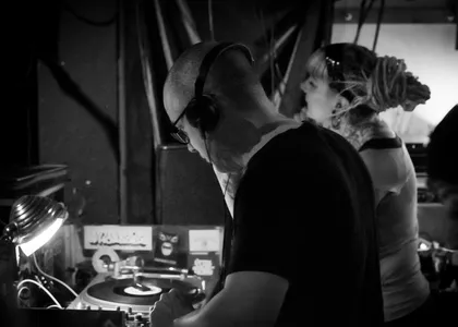 ROOT DOWN DJ Daan en DJ Monica