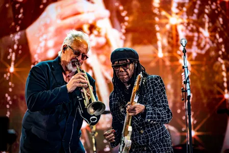 Nile Rodgers en CHIC