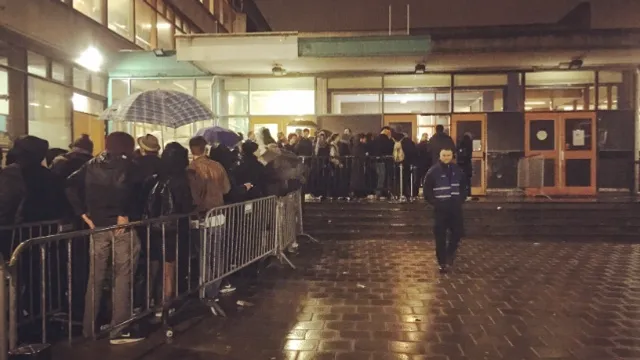 De opening van De School in januari