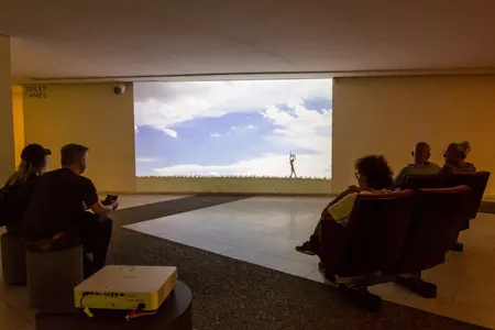 A cow won't eat the foxes when the grass is dry