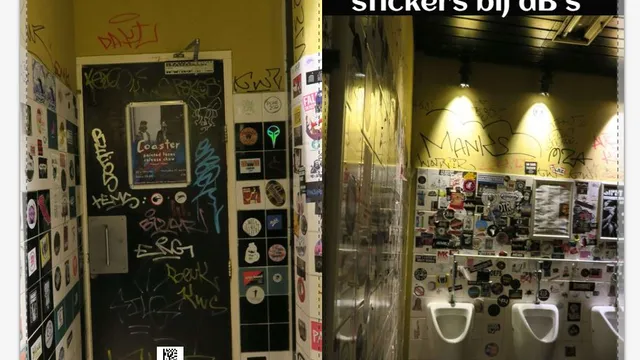 Stickers in de wc's van dB's