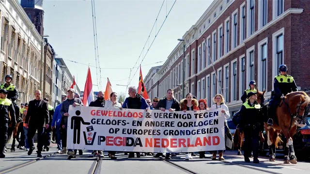"Pegida Nederland demonstreert", Roel Wijnants, CC BY-NC 2.0, Flickr