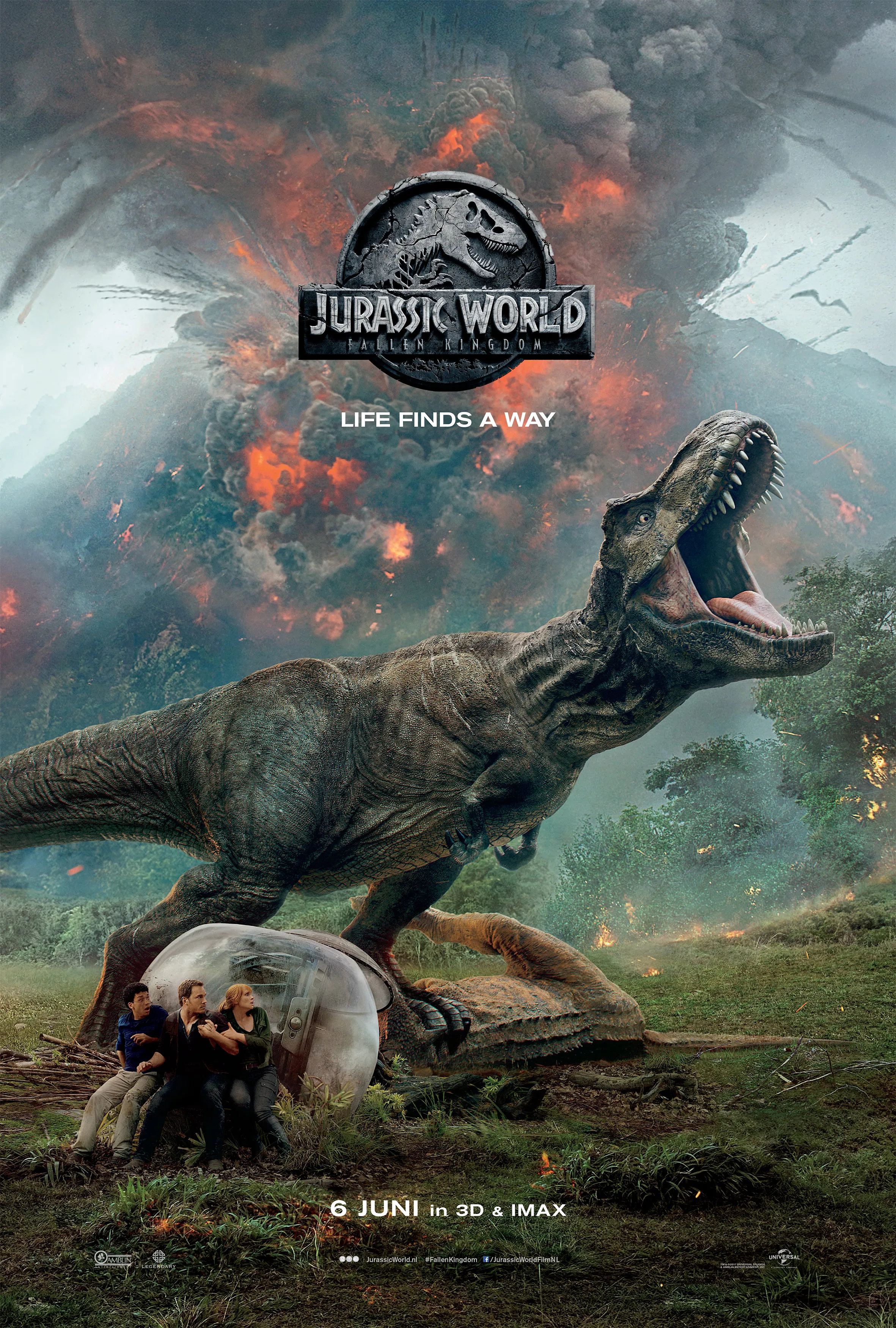 Jurassic World: Fallen Kingdom poster