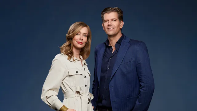 Bureau Buitenland tv-presentatoren Sophie Derkzen en Bram Vermeulen