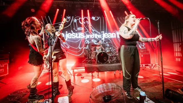 Teen Jesus and the Jean Teasers in de X-ray tijdens Lowlands 2026